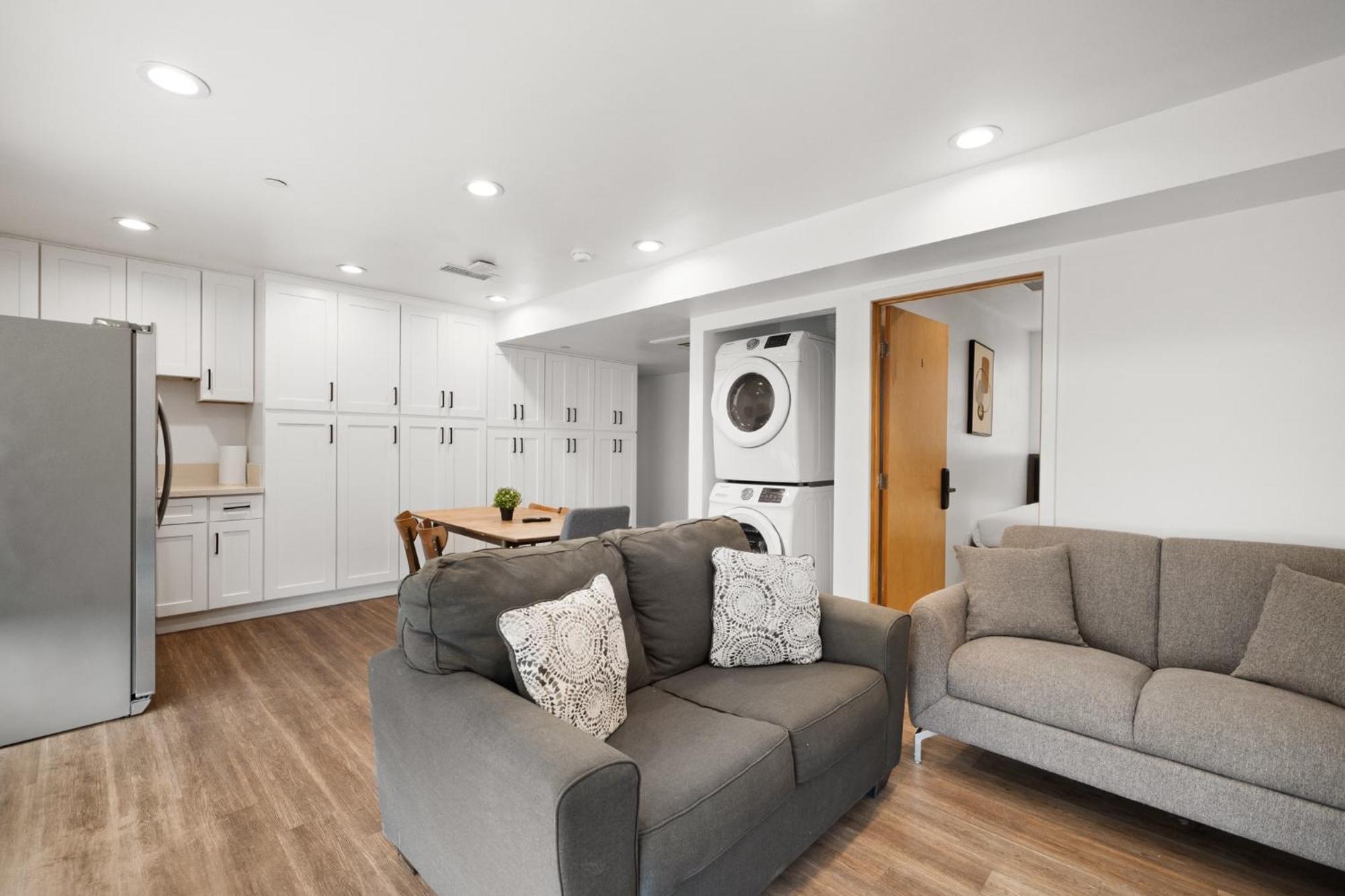 Charming Urban Retreat Near Usc In La- Private Room With Share Living Room With Kitchen Los Angeles Eksteriør billede