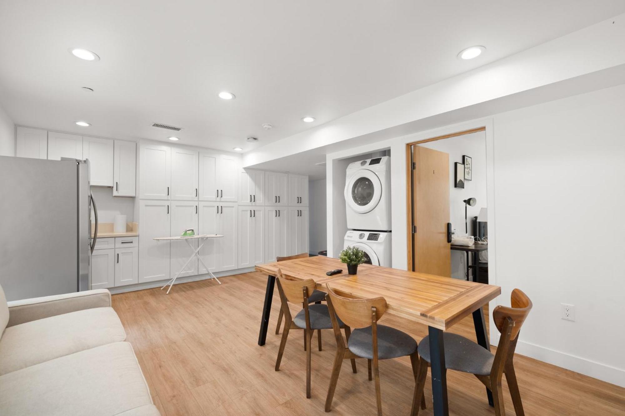 Charming Urban Retreat Near Usc In La- Private Room With Share Living Room With Kitchen Los Angeles Eksteriør billede